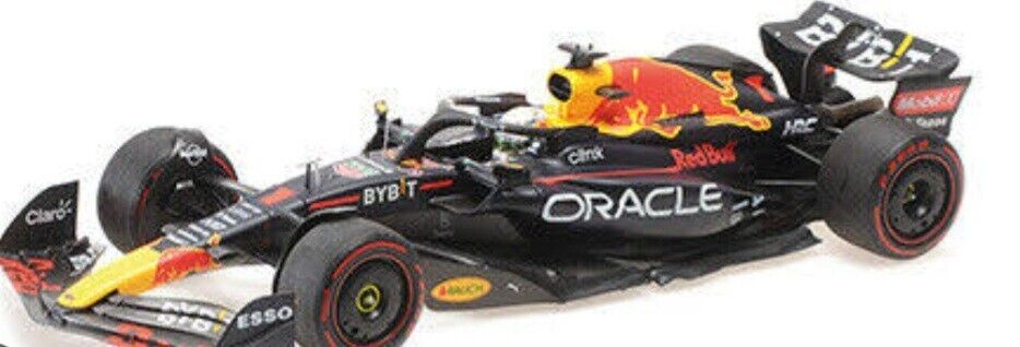 1/18 RED BULL F1 RB18 VERSTAPPEN WINNER HUNGARIAN GP 2022 MINICHAMPS