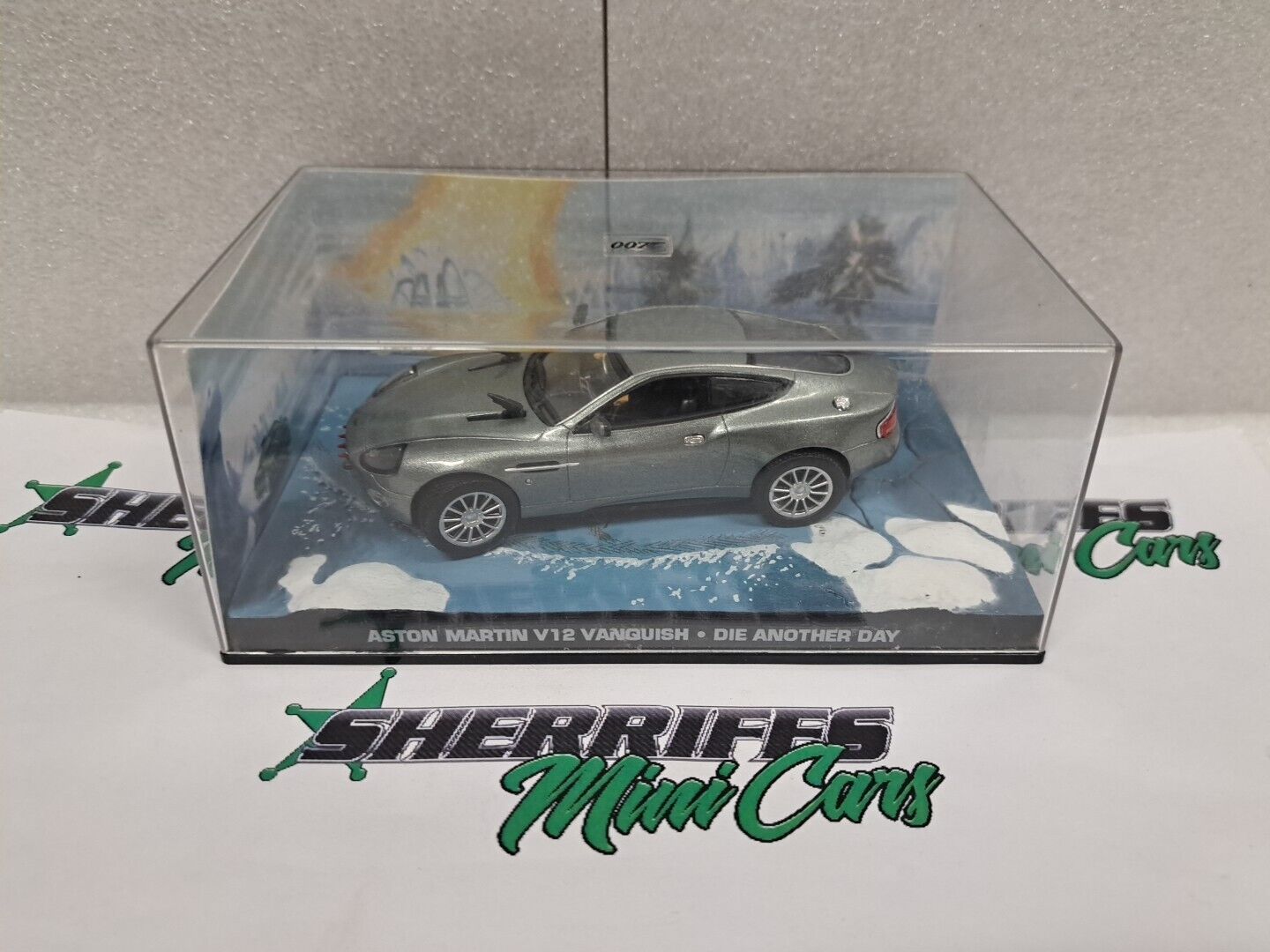 1/43 Aston Martin V12 Vanquish Die Another Day Bond Diecast