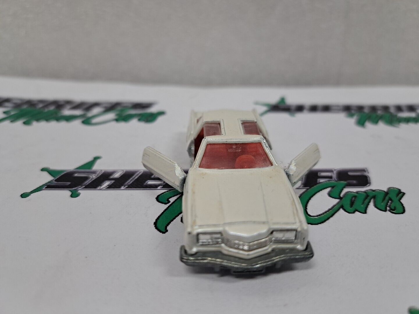 1/64 TOMICA Oldsmobile Toronado XSR "NO BOX"