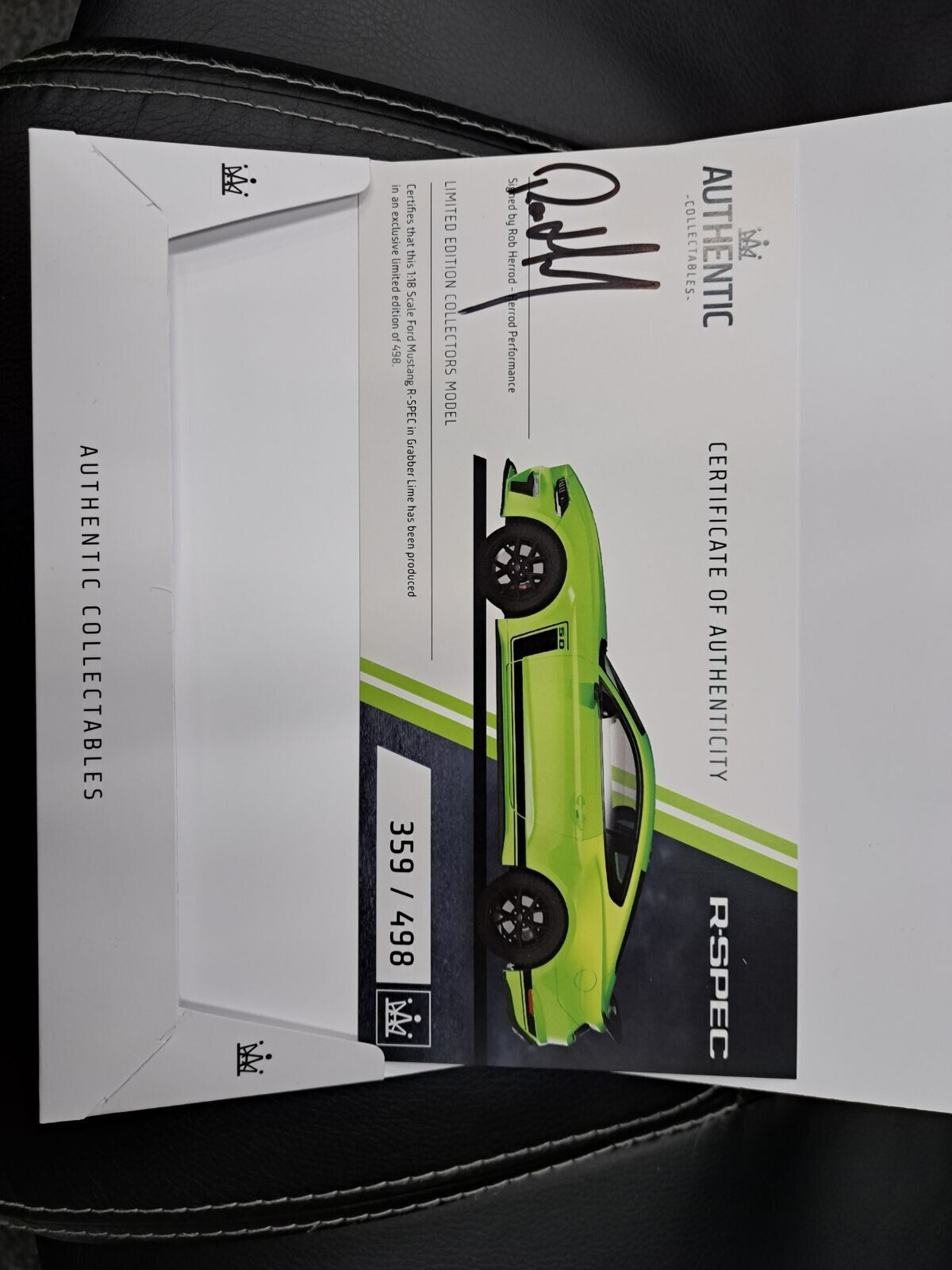 1/18 Ford Mustang R Spec RHD Green Grabber Lime Authentic Collectibles