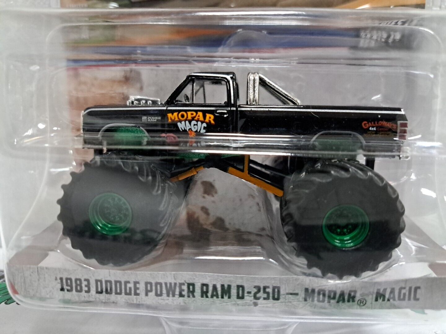 1/64 Greenlight CHASE 1983 Dodge Power RAM D 250 Mopar Magic