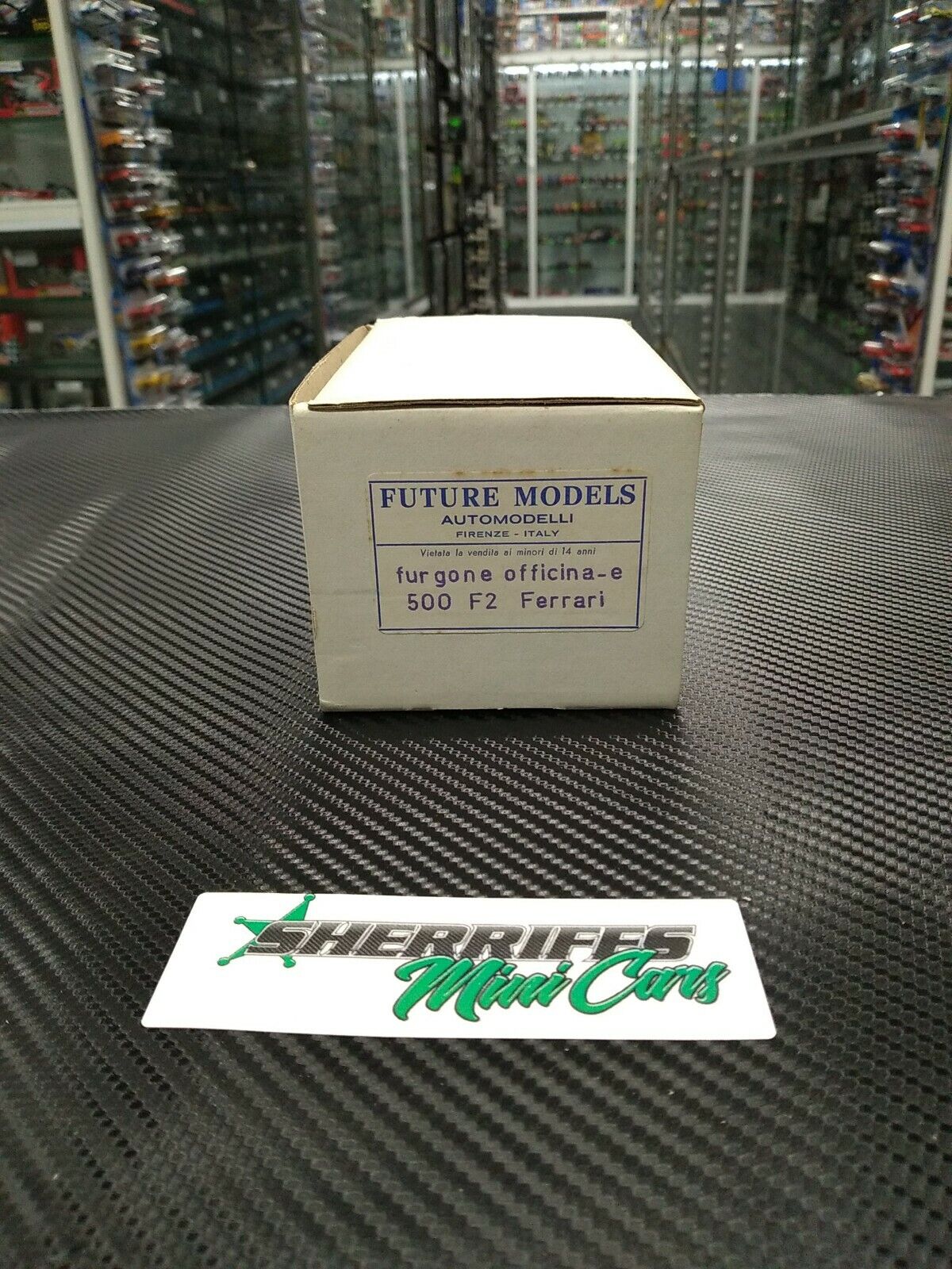 1/43 Future Models Ferrari 500 F2 And Transporter Resin Kit