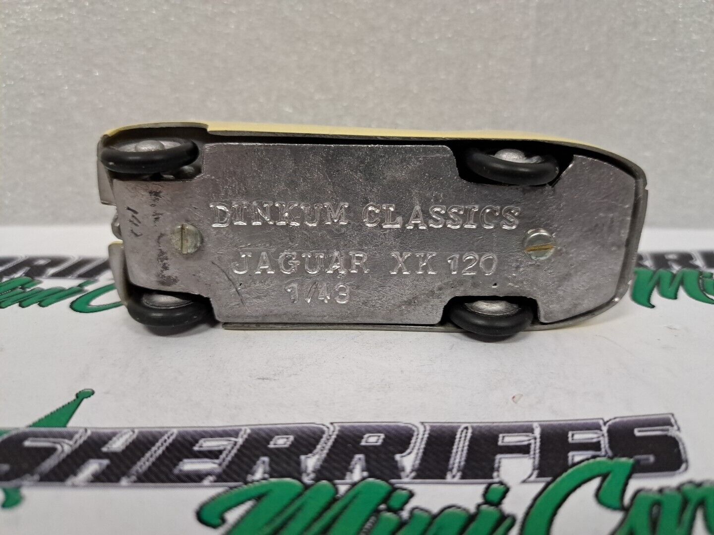 1/43 Dinkum Classics Jaguar XK120 Yellow