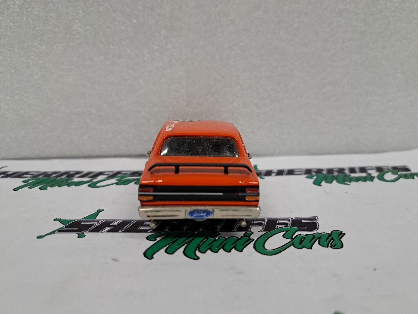 1/43 DINKUM CLASSICS XY 65E Moffat Phillip Island