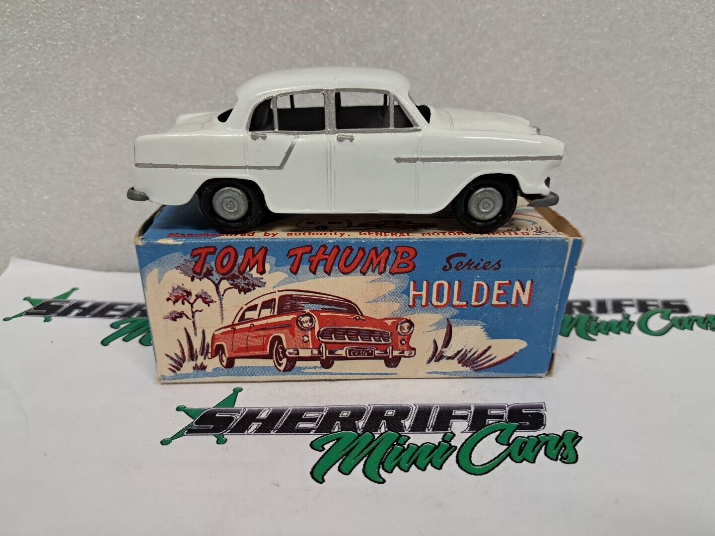 TOM THUMB made by STREAMLUX 1/36 FE HOLDEN painted in White from a kit
