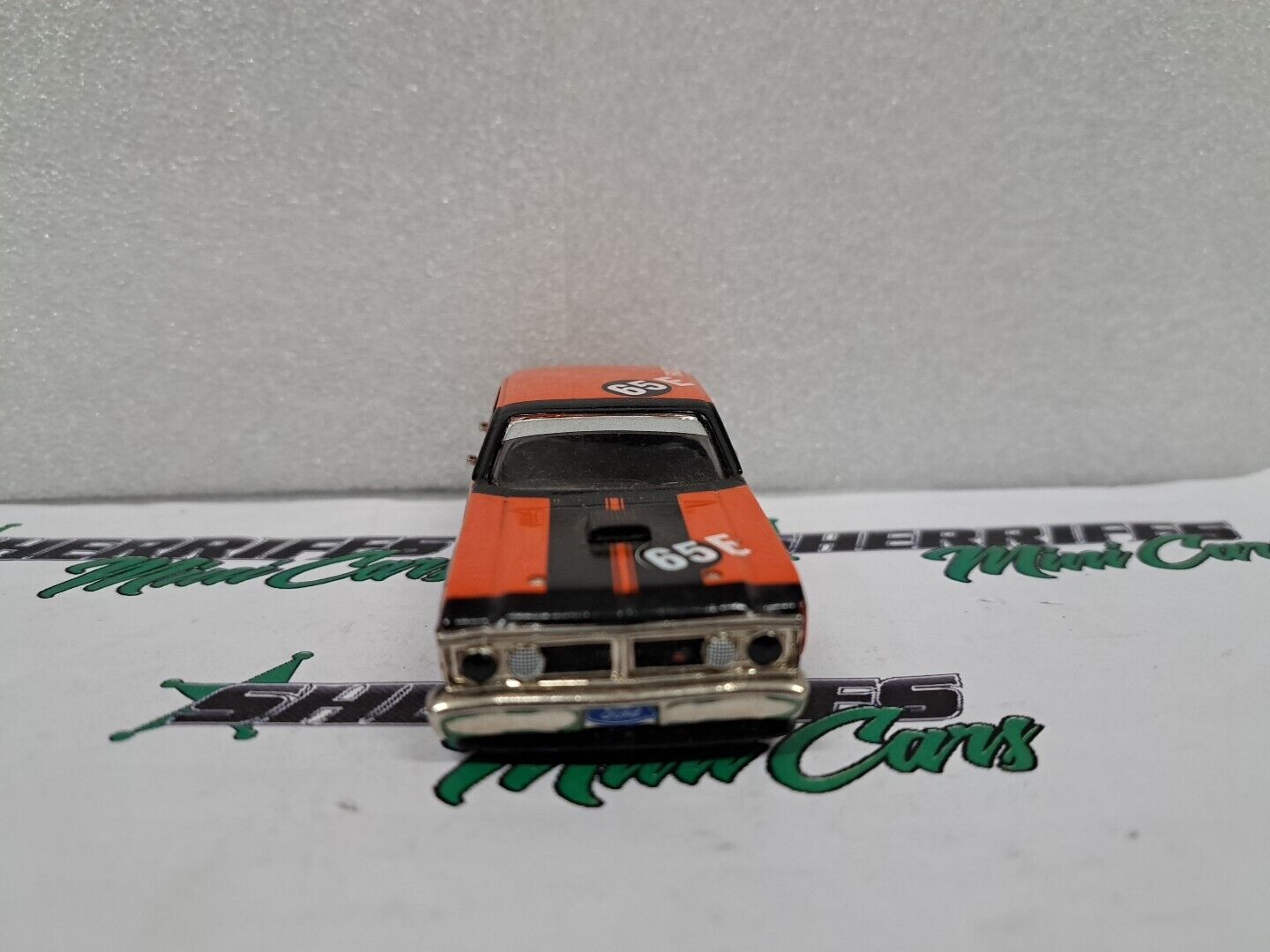 1/43 DINKUM CLASSICS XY 65E Moffat Phillip Island