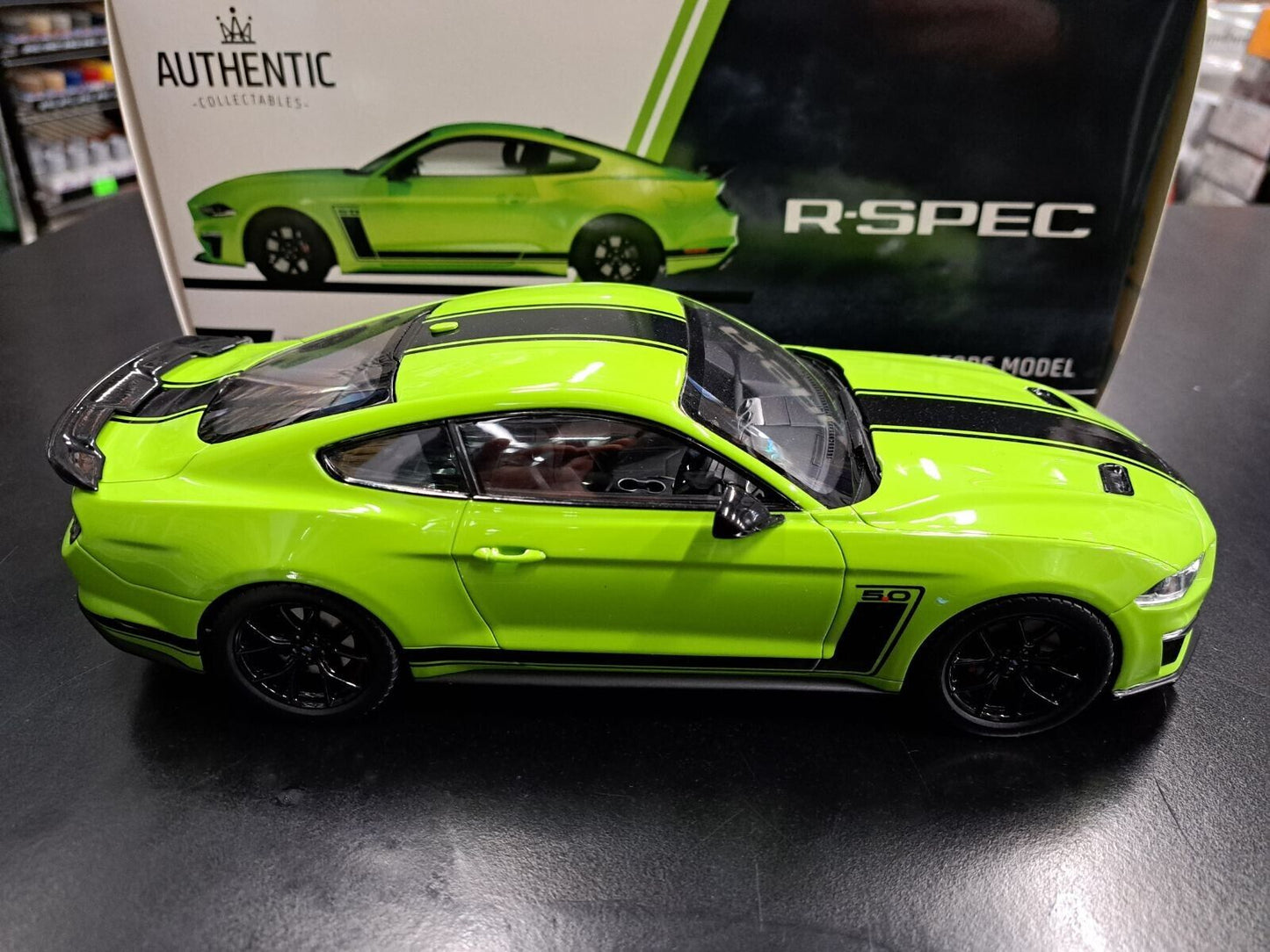 1/18 Ford Mustang R Spec RHD Green Grabber Lime Authentic Collectibles