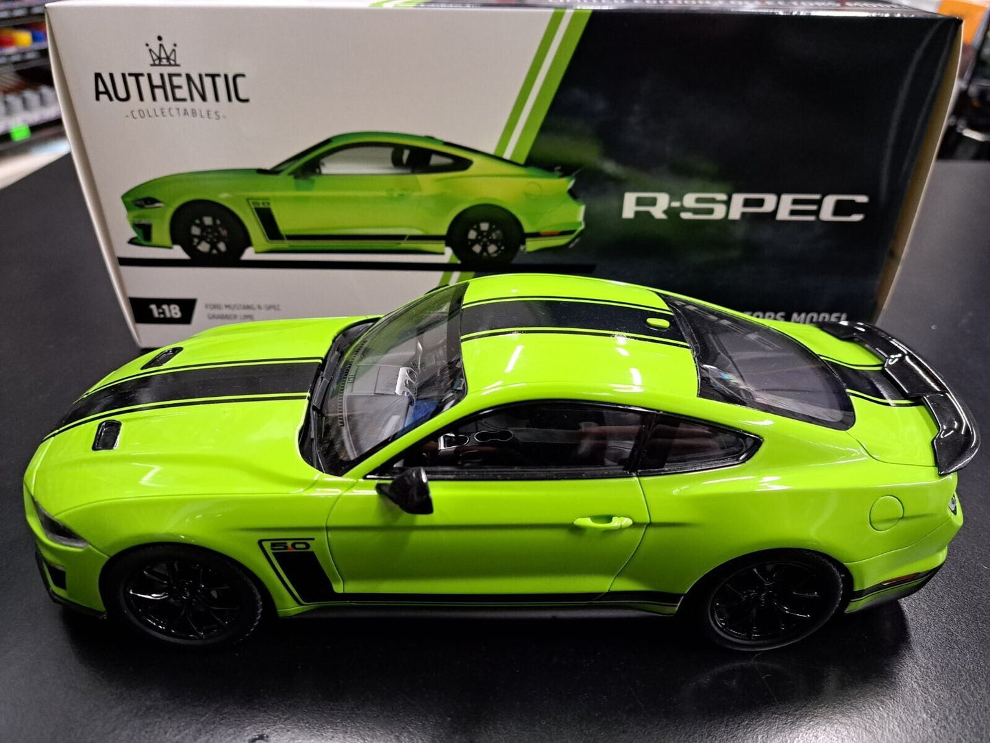 1/18 Ford Mustang R Spec RHD Green Grabber Lime Authentic Collectibles