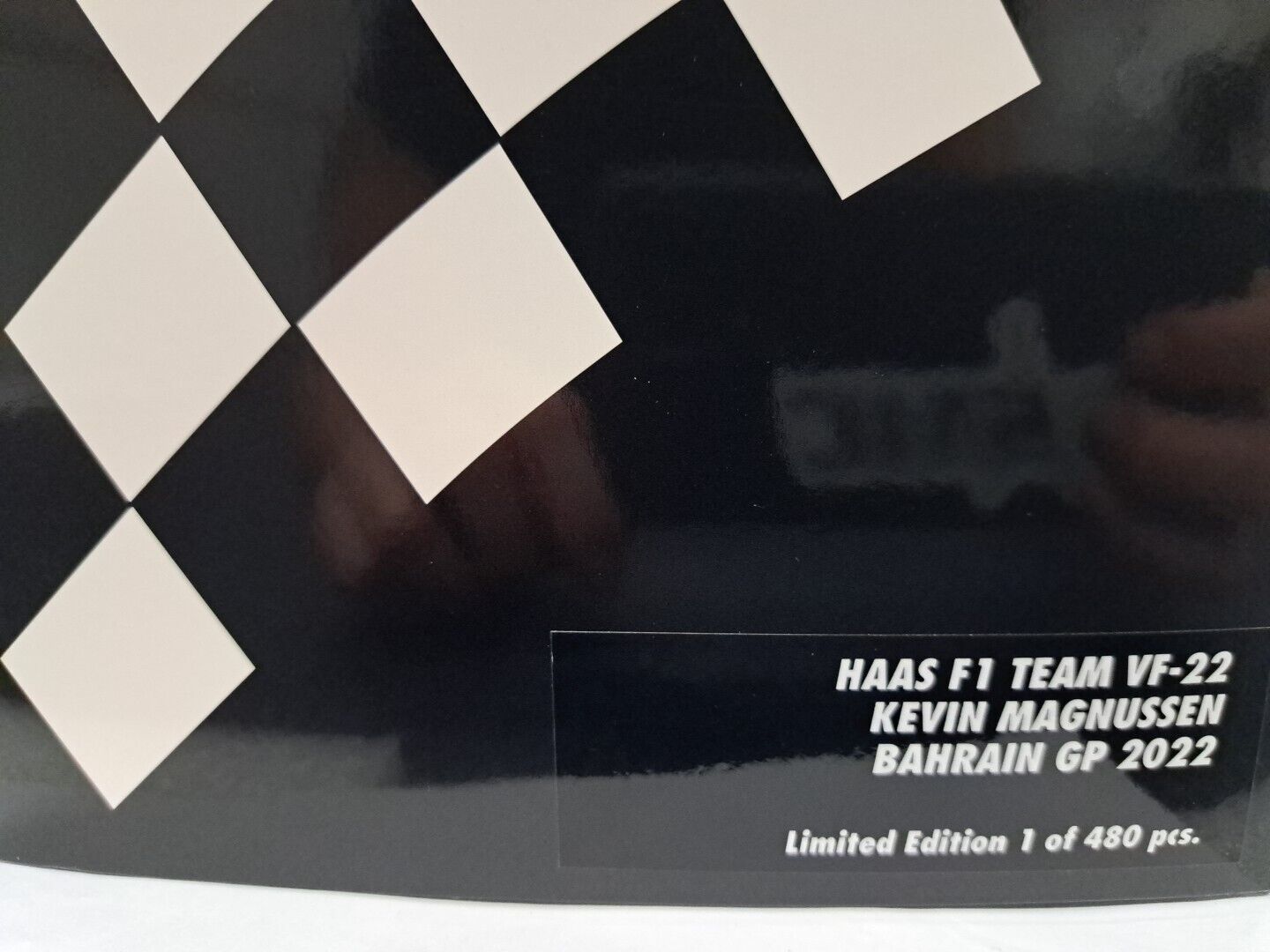 1/18 2022 Kevin Magnussen Bahrain GP HAAS F1 Team VF-22 Minichamps F1