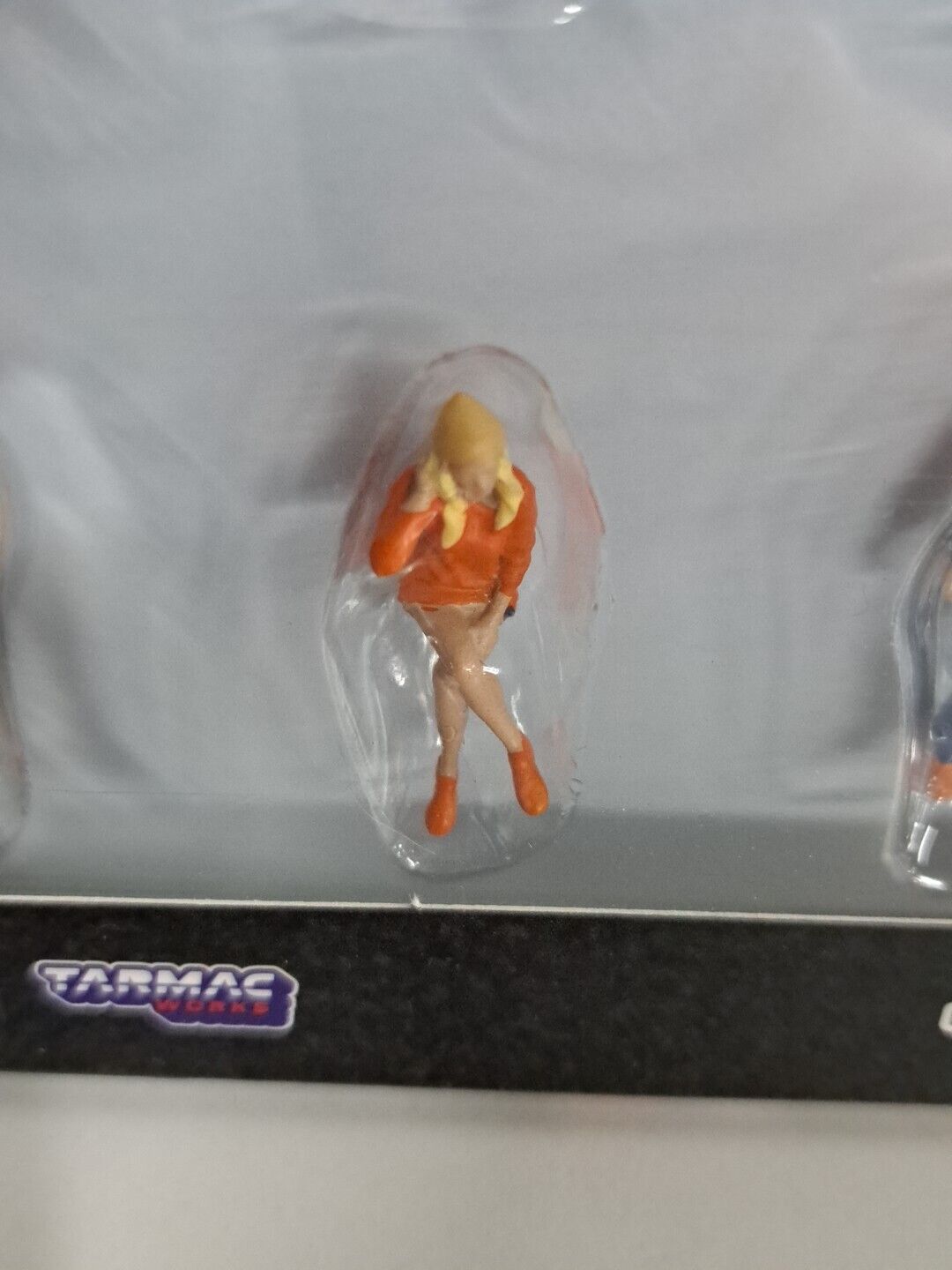 1/64 Tarmac Figures Car Meet 1