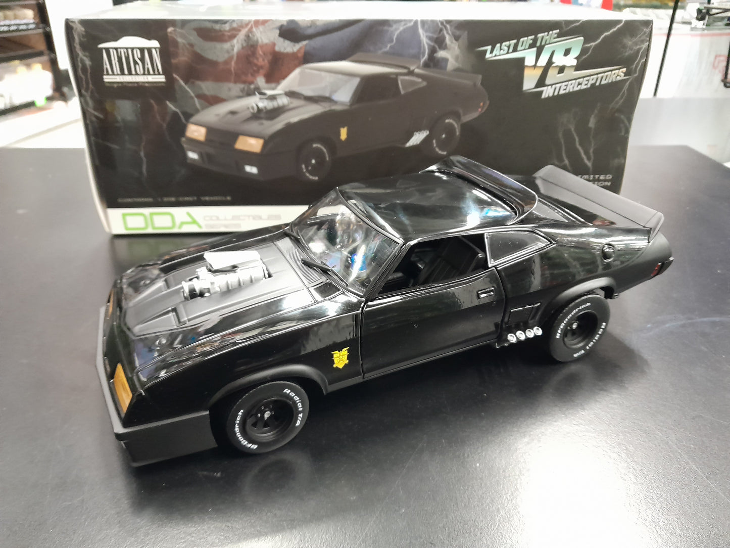 1/18 Mad Max Last of the V8 Interceptors (1979) -Greenlight