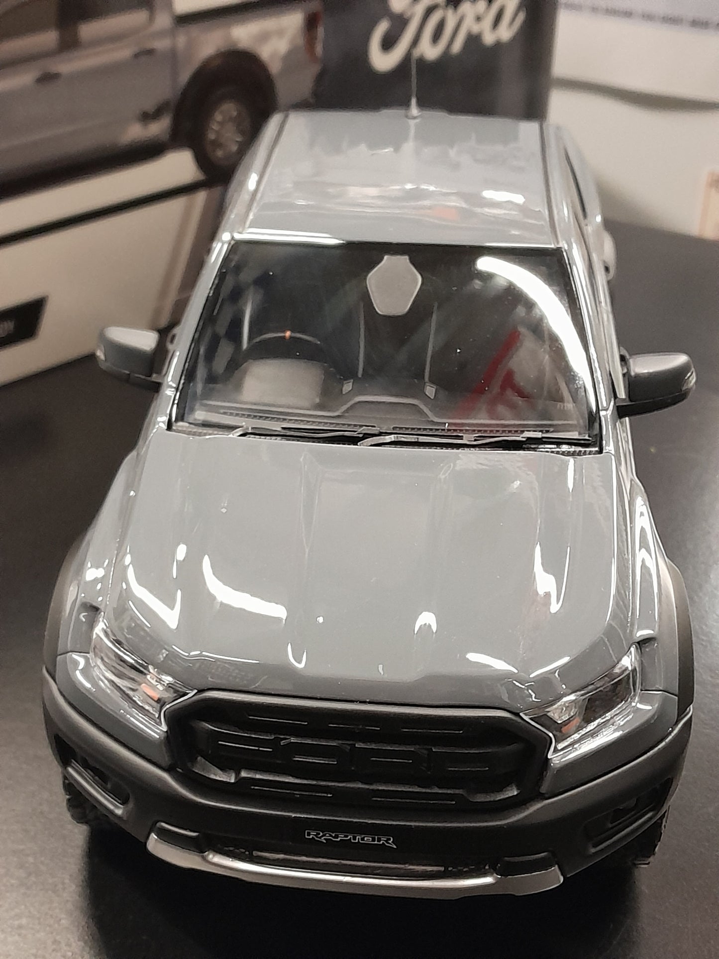 1/18 FORD RANGER RAPTOR CONQUER GREY