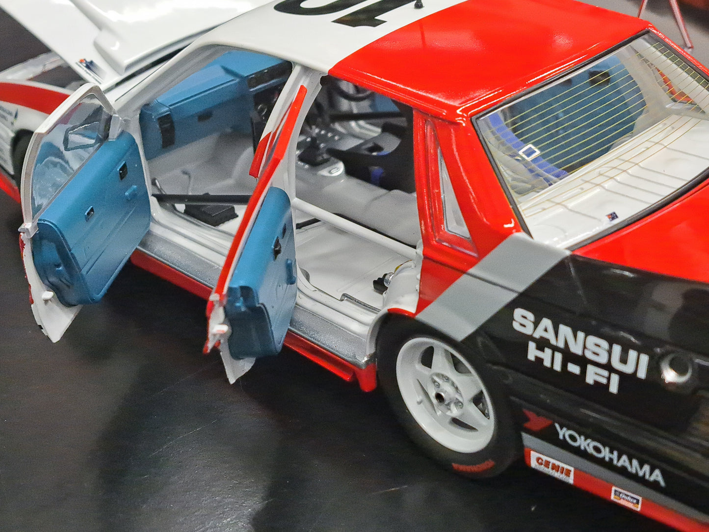 1/18 1988 HOLDEN VL COMMODORE WALKINSHAW SANDOWN