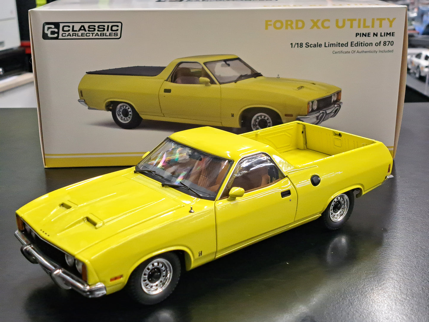 1/18 Ford XC Utility Pine n Lime