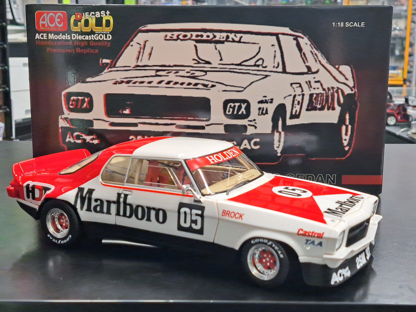 1/18 Peter Brock Holden HQ Monaro HDT MARLBORO