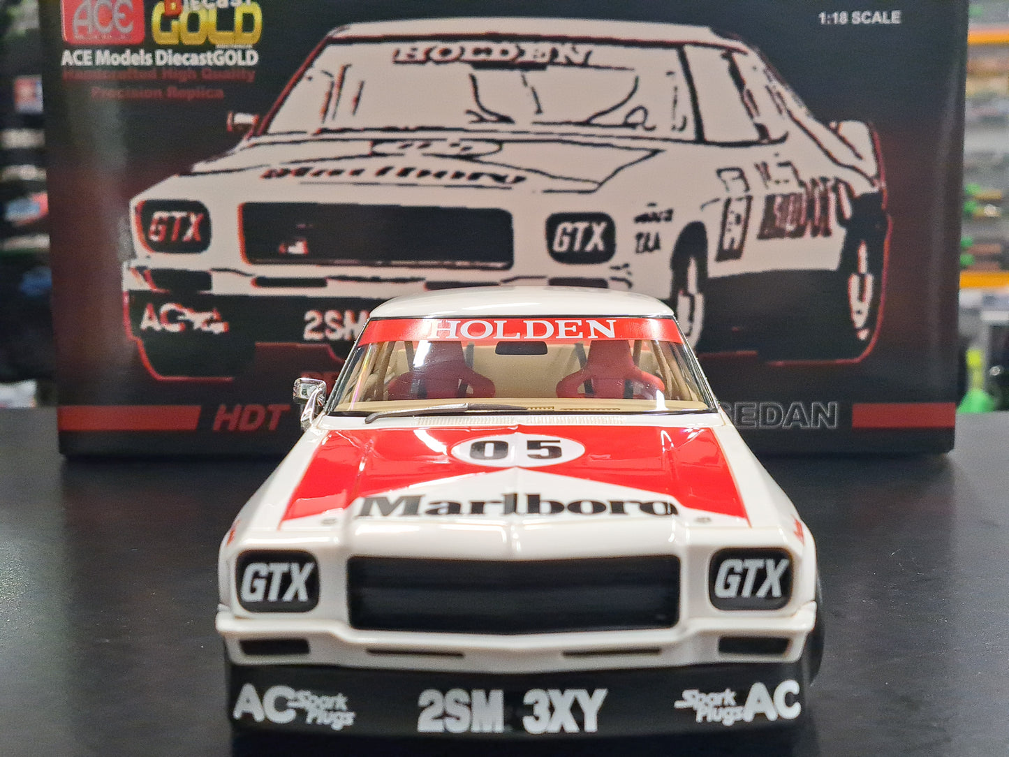 1/18 Peter Brock Holden HQ Monaro HDT MARLBORO