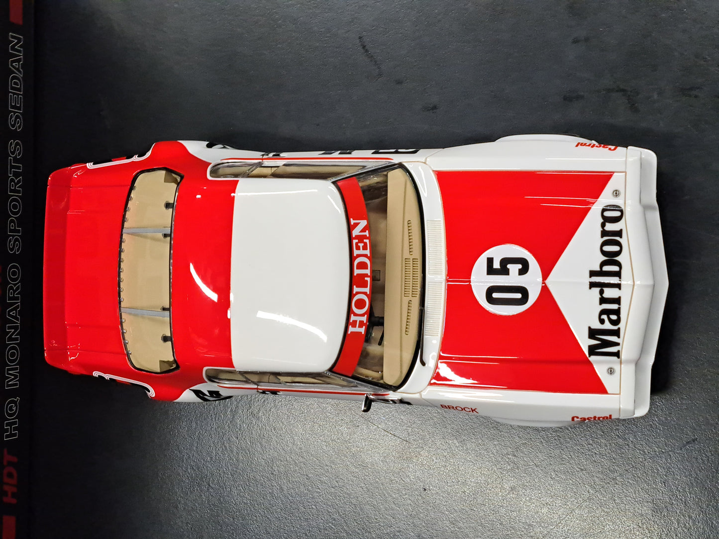 1/18 Peter Brock Holden HQ Monaro HDT MARLBORO