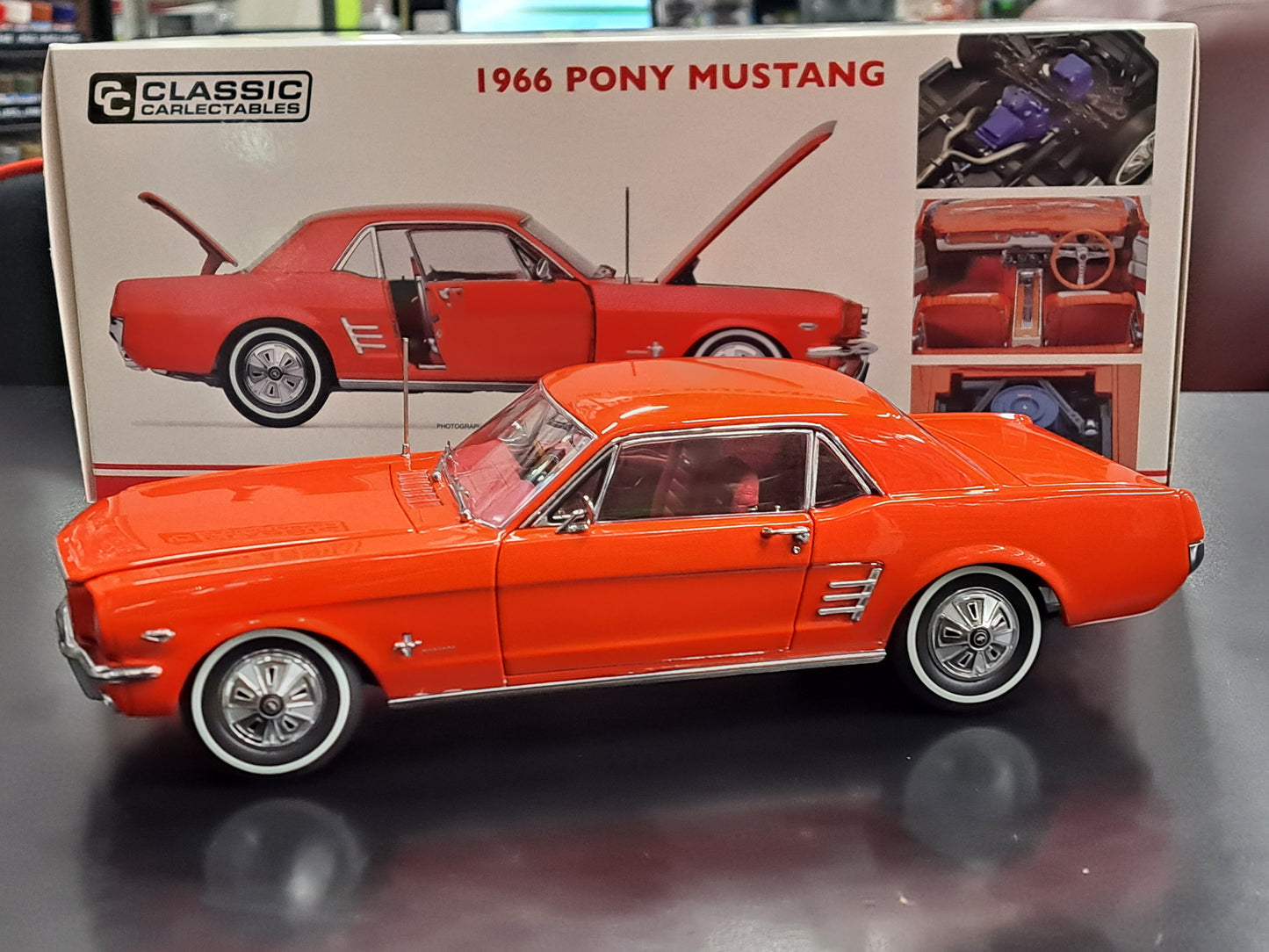 1/18 1966 Pony Mustang Signal Flare Red Classic Carlectables