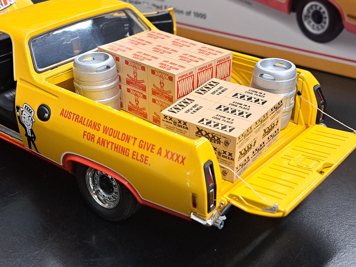 1/18 Ford XC XXXX Ute Classic Carlectables