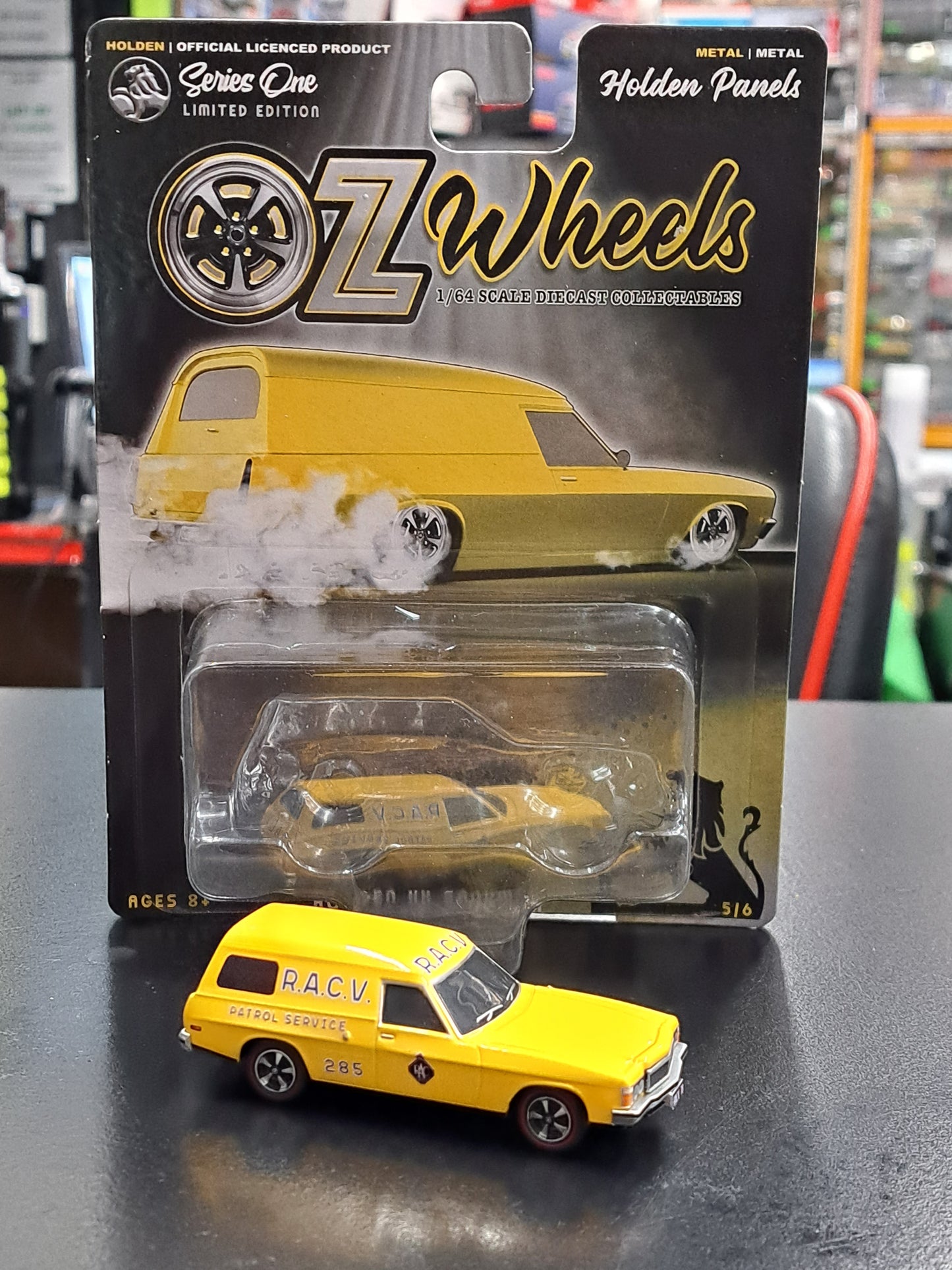 1/64 Oz Wheels RACV Code 3 CUSTOM HX Panel Van