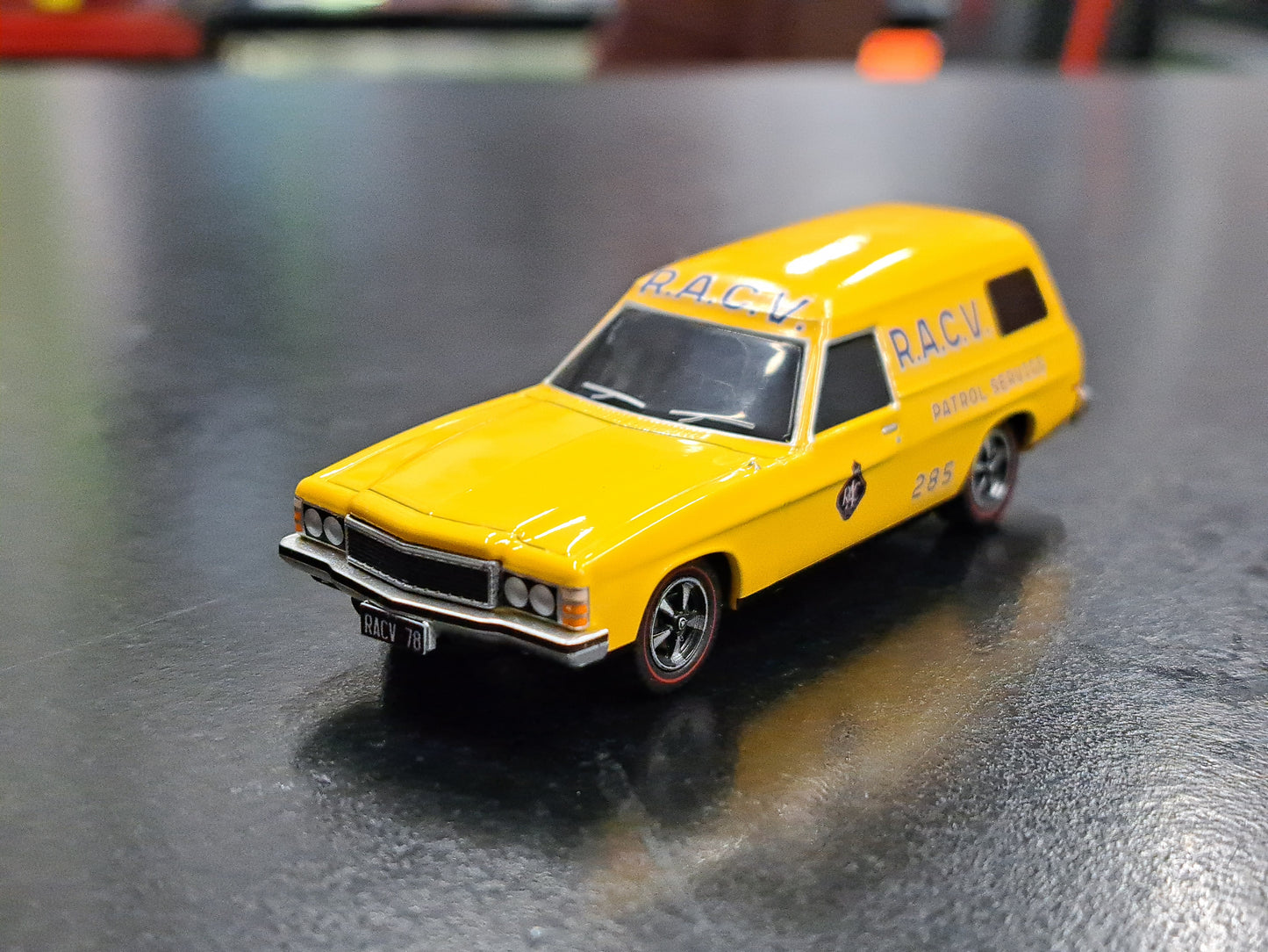 1/64 Oz Wheels RACV Code 3 CUSTOM HX Panel Van