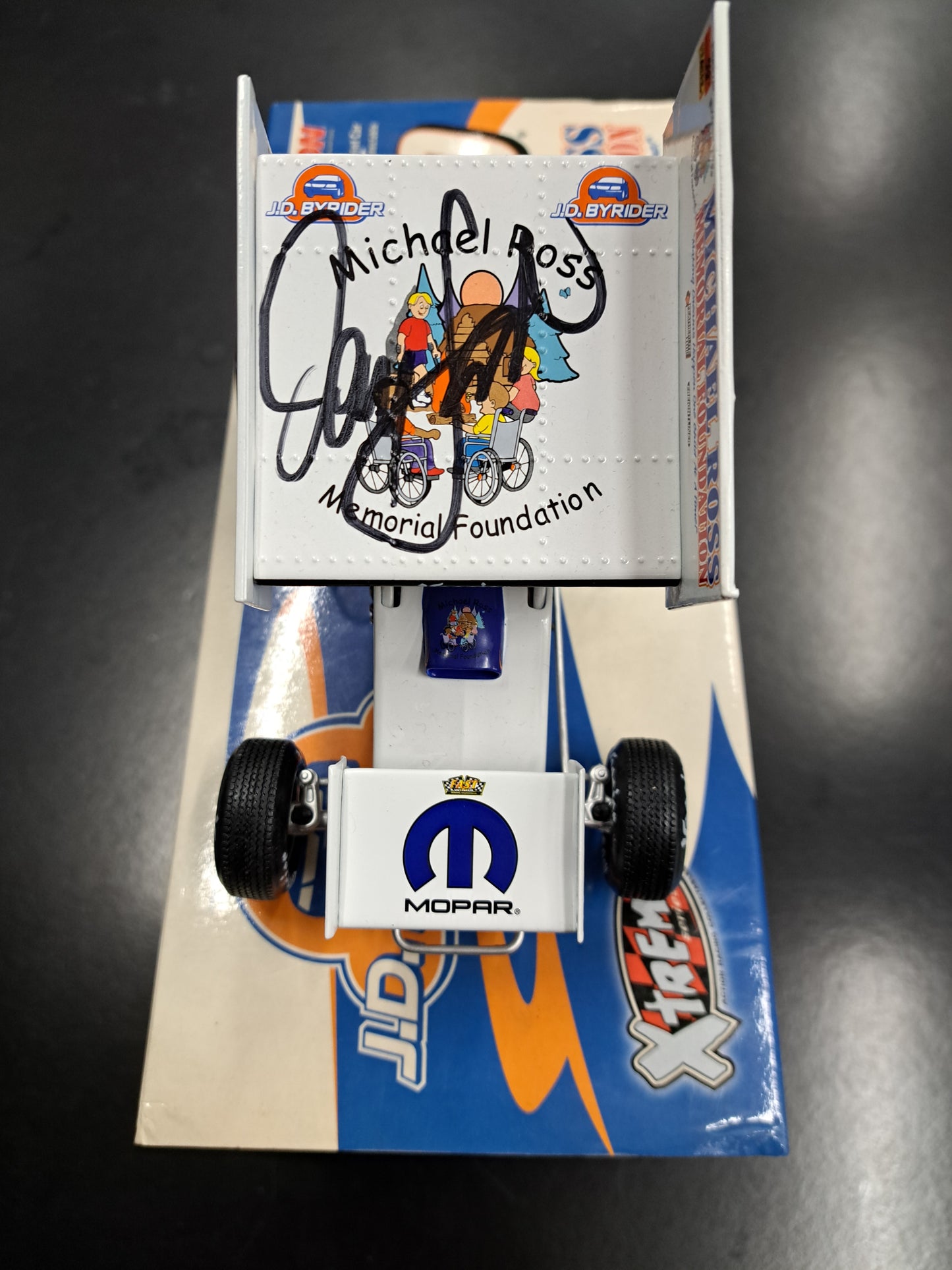 1/24 Danny Lasoski #20 JD Byrider/Michael Ross Memorial 2004 Sprint Car