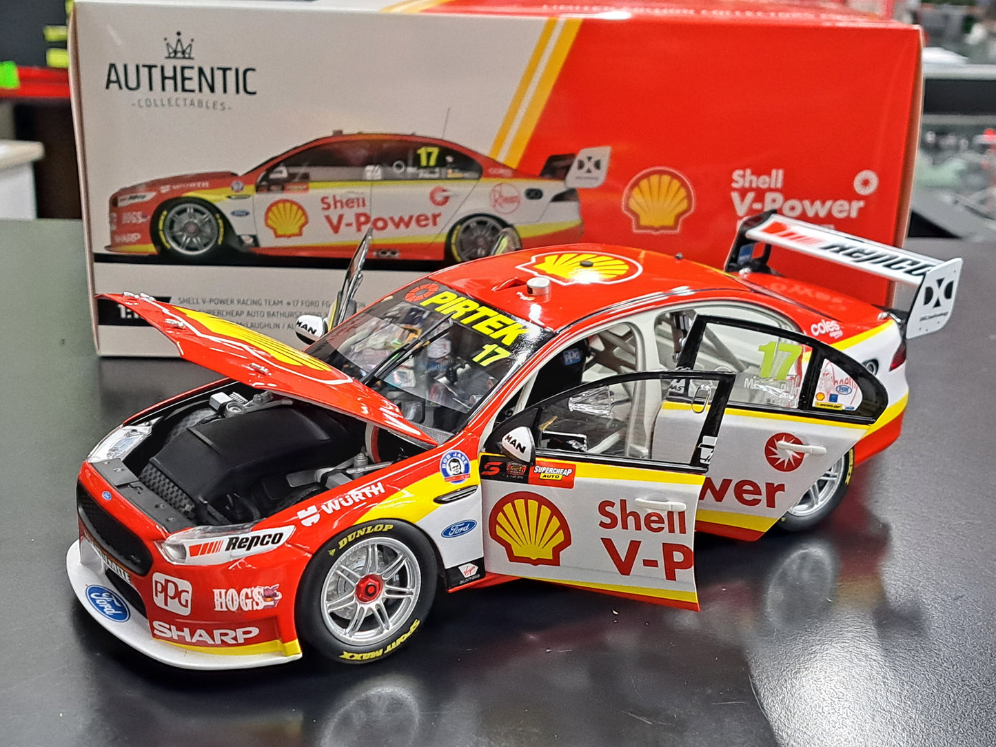 1/18 SHELL #17 FORD FG-X FALCON 2018 SUPERCHEAP BATHURST 1000 McLaughlin/Premat