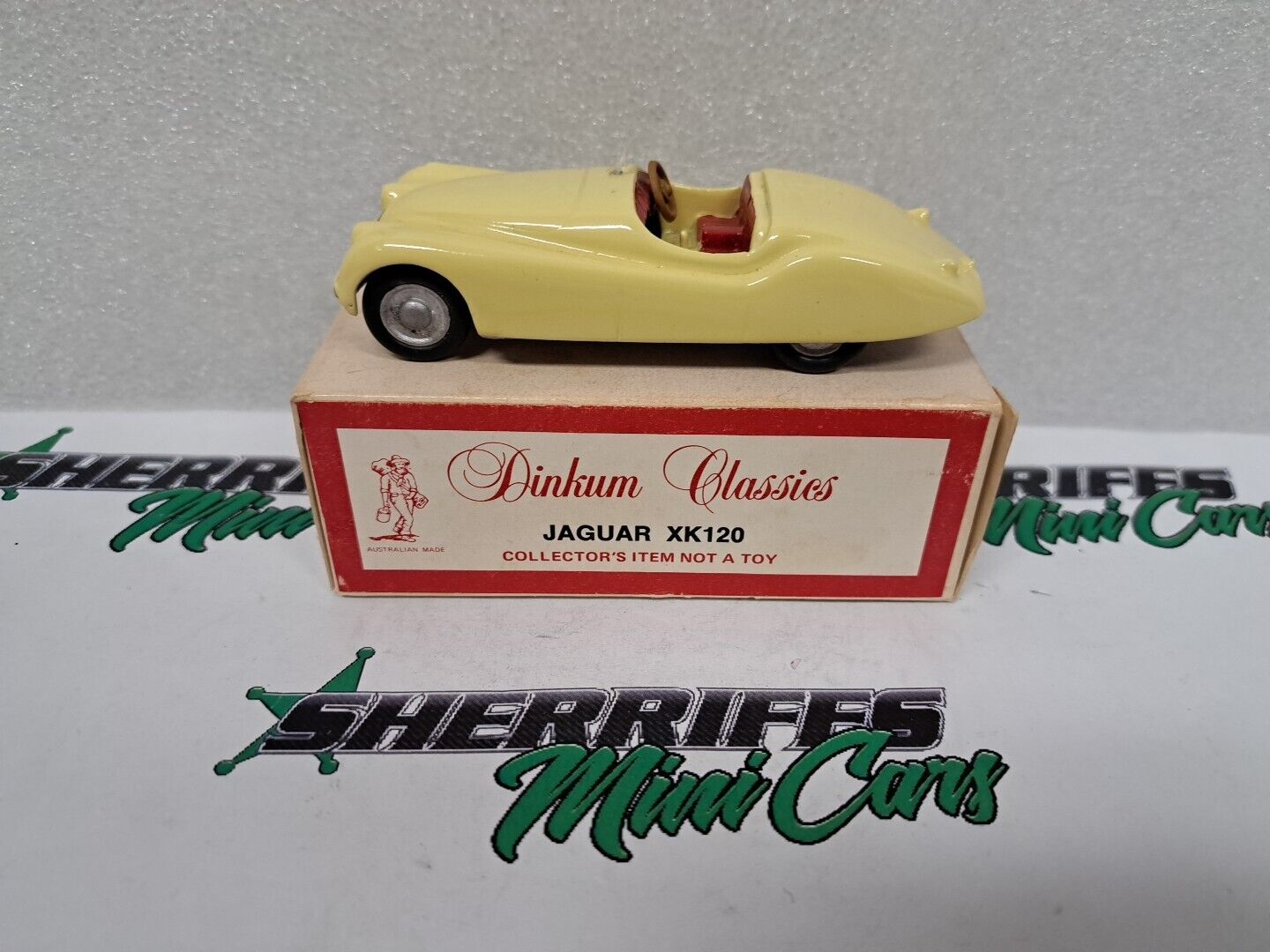 1/43 Dinkum Classics Jaguar XK120 Yellow