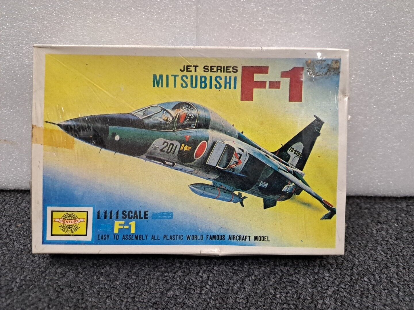  1:144 MITSUBISHI F-1. Aircraft Model Kit. Jet Series. CENTURY 