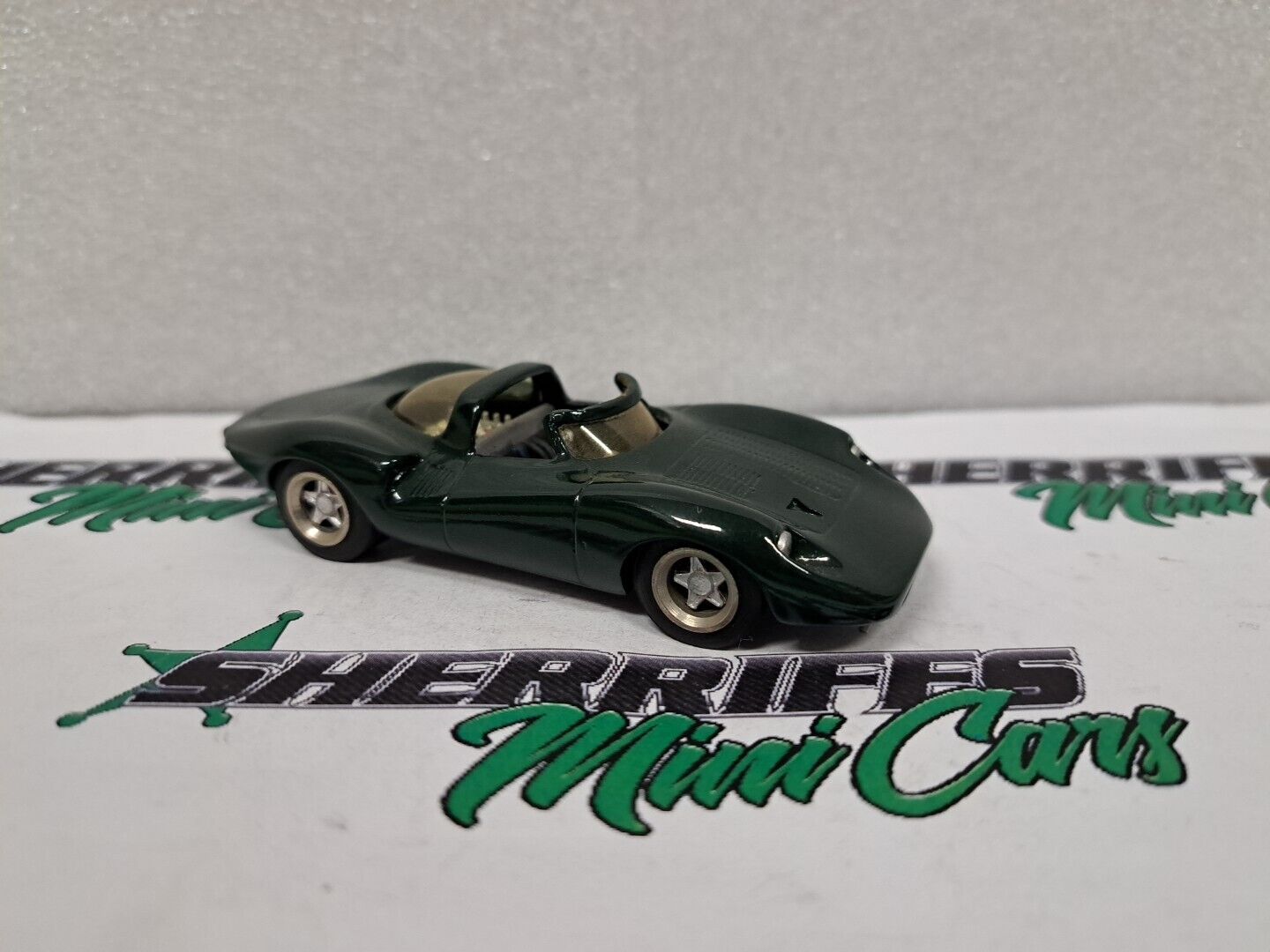 1/43 Dinkum Classics Jaguar XJ13