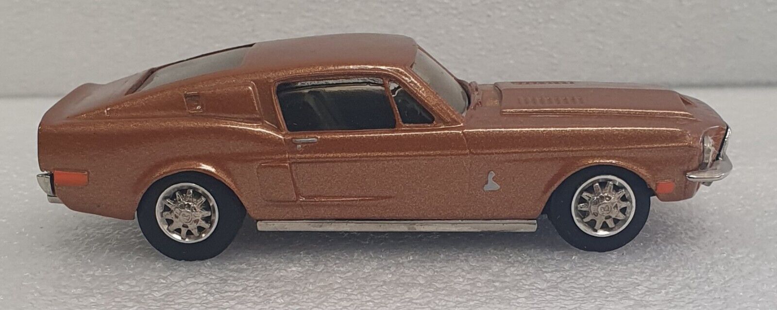 Dinkum Classics 1/43 1968 Shelby Mustang Bronze