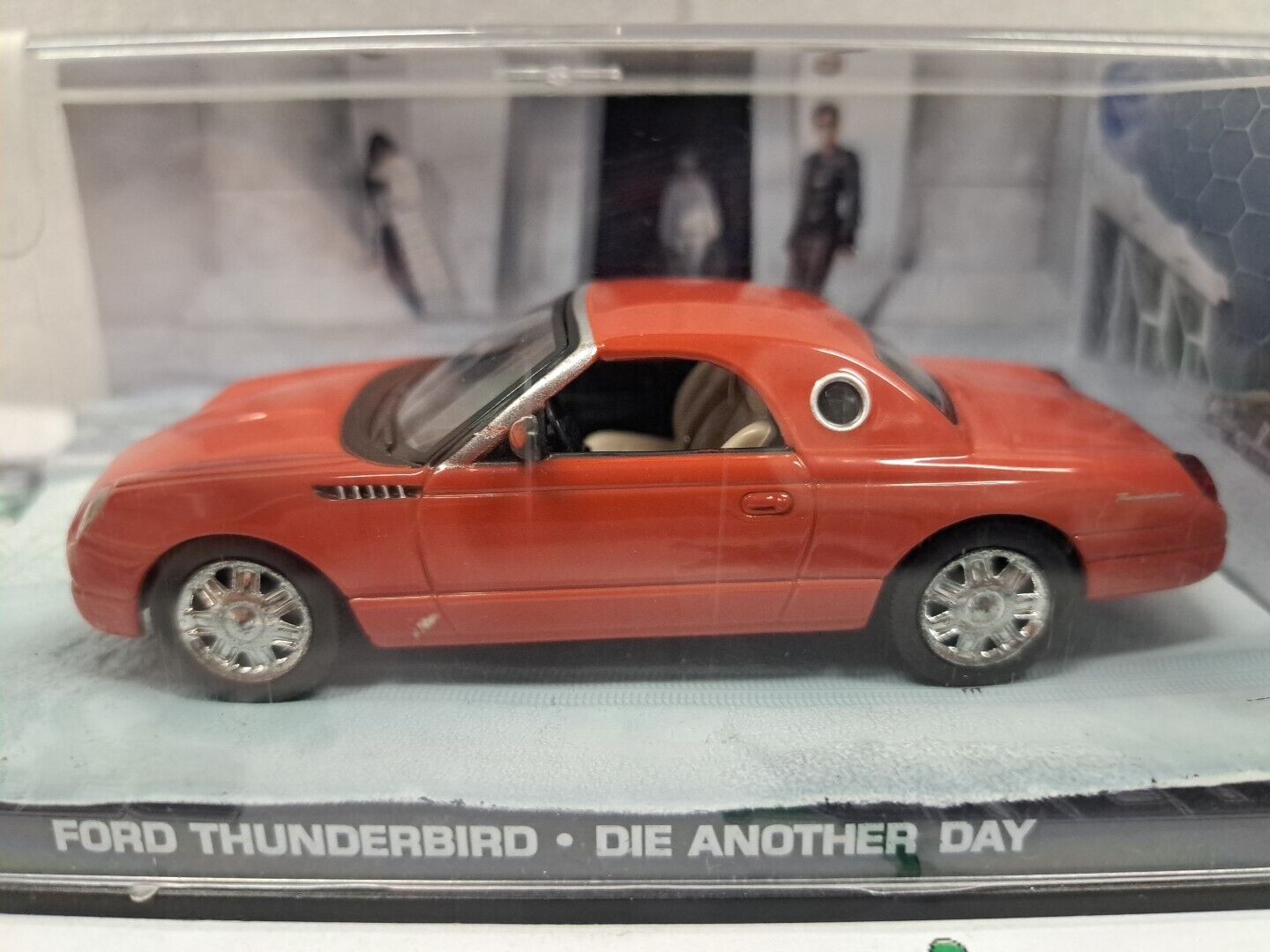 1/43 Ford Thunderbird Die Another Day James Bond Diecast 