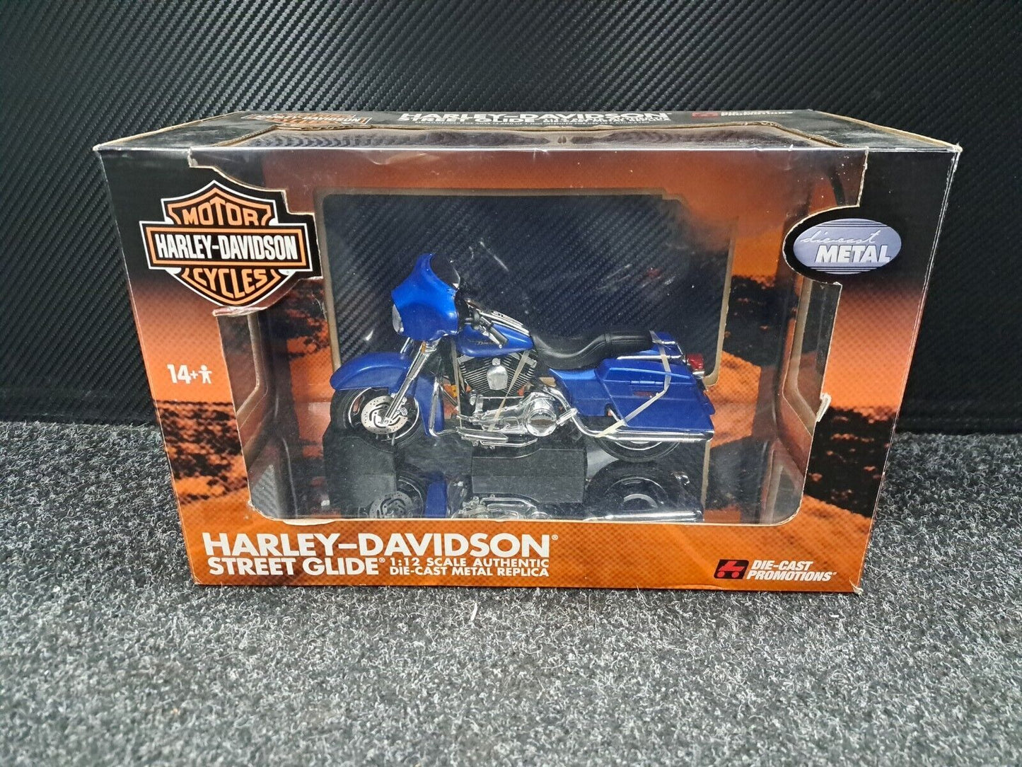 1/12 Harley Davidson Street Glide Diecast Metal Replica