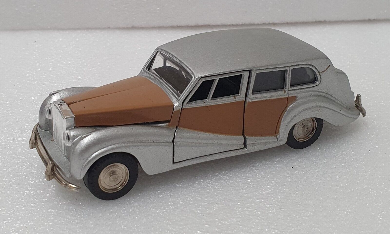 1/43 K.K. Sakura Rolls Royce Silver Wraith