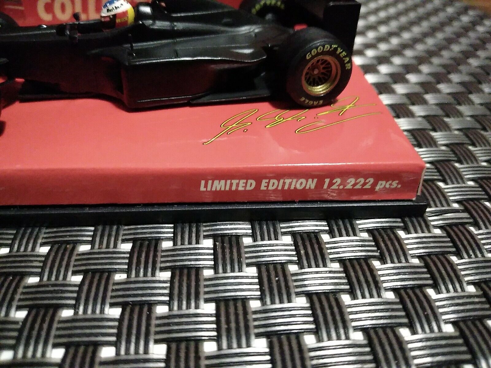 1/43 Schumacher 1998 Ferrari F300 TEST Car - BLACK Minichamps🏁🏎