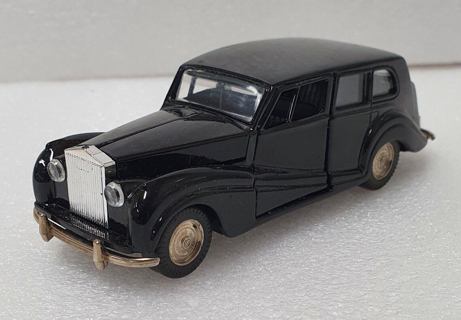 1/43 K.K. Sakura Rolls Royce Silver Wraith