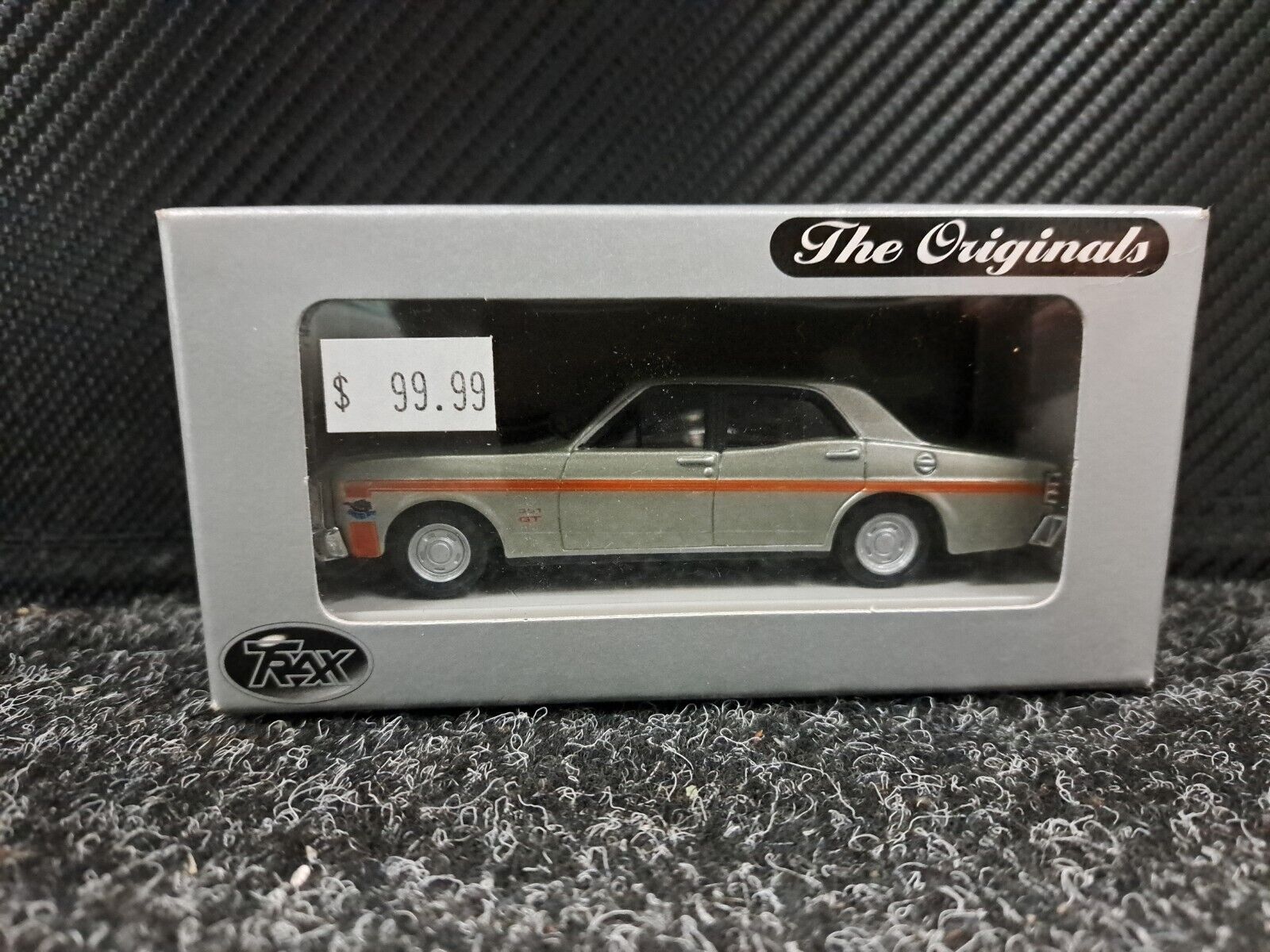 1/43 Trax FORD  XW Falcon GTHO Phase 2 Silver Fox/ Orange Stripe