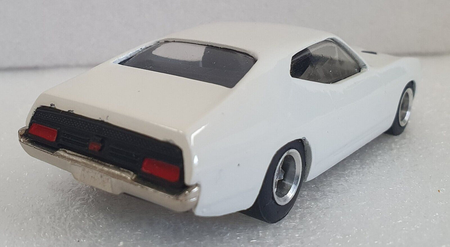 Dinkum Classics 1/43 XA Falcon White