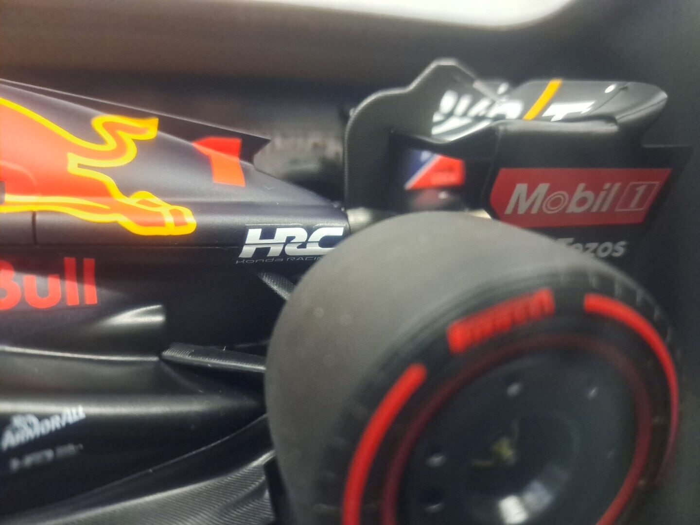 1/18 RED BULL F1  RB18 VERSTAPPEN WINNER HUNGARIAN GP 2022 MINICHAMPS