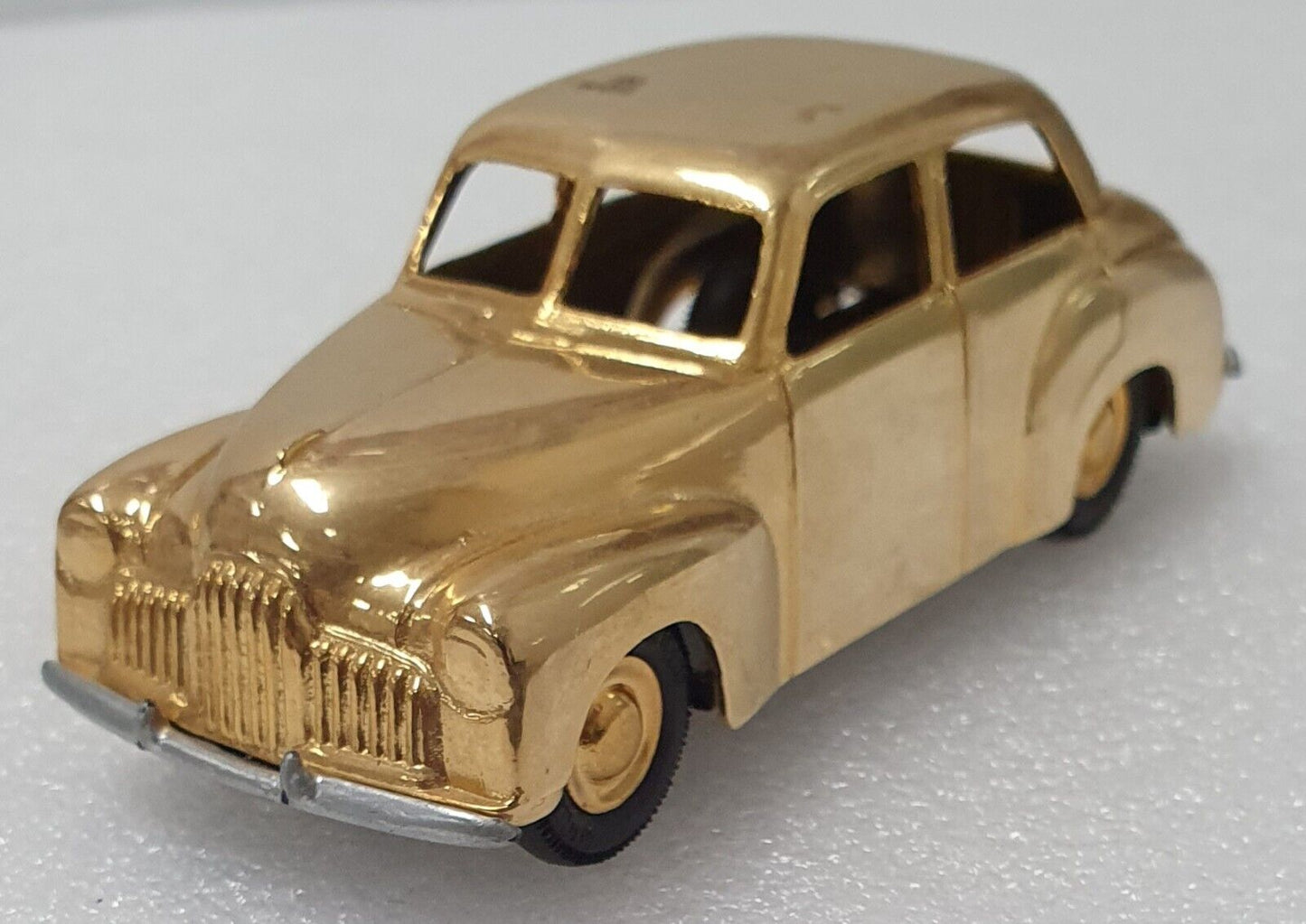 Micro Models 1/43 FX Holden sedan