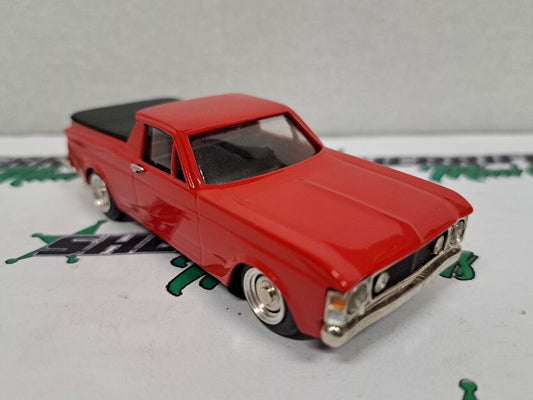 1/43 Dinkum FORD XW UTILITY red