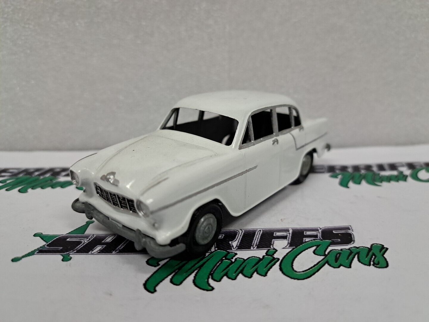 TOM THUMB made by STREAMLUX 1/36 FE HOLDEN painted in White from a kit 