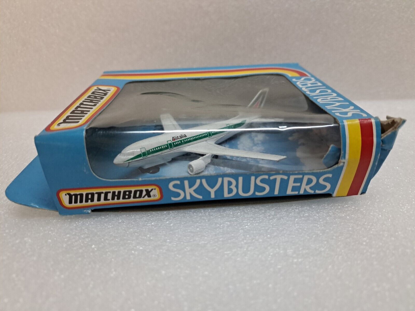 Matchbox Skybusters SB-28 A 300 Alitalia Airbus