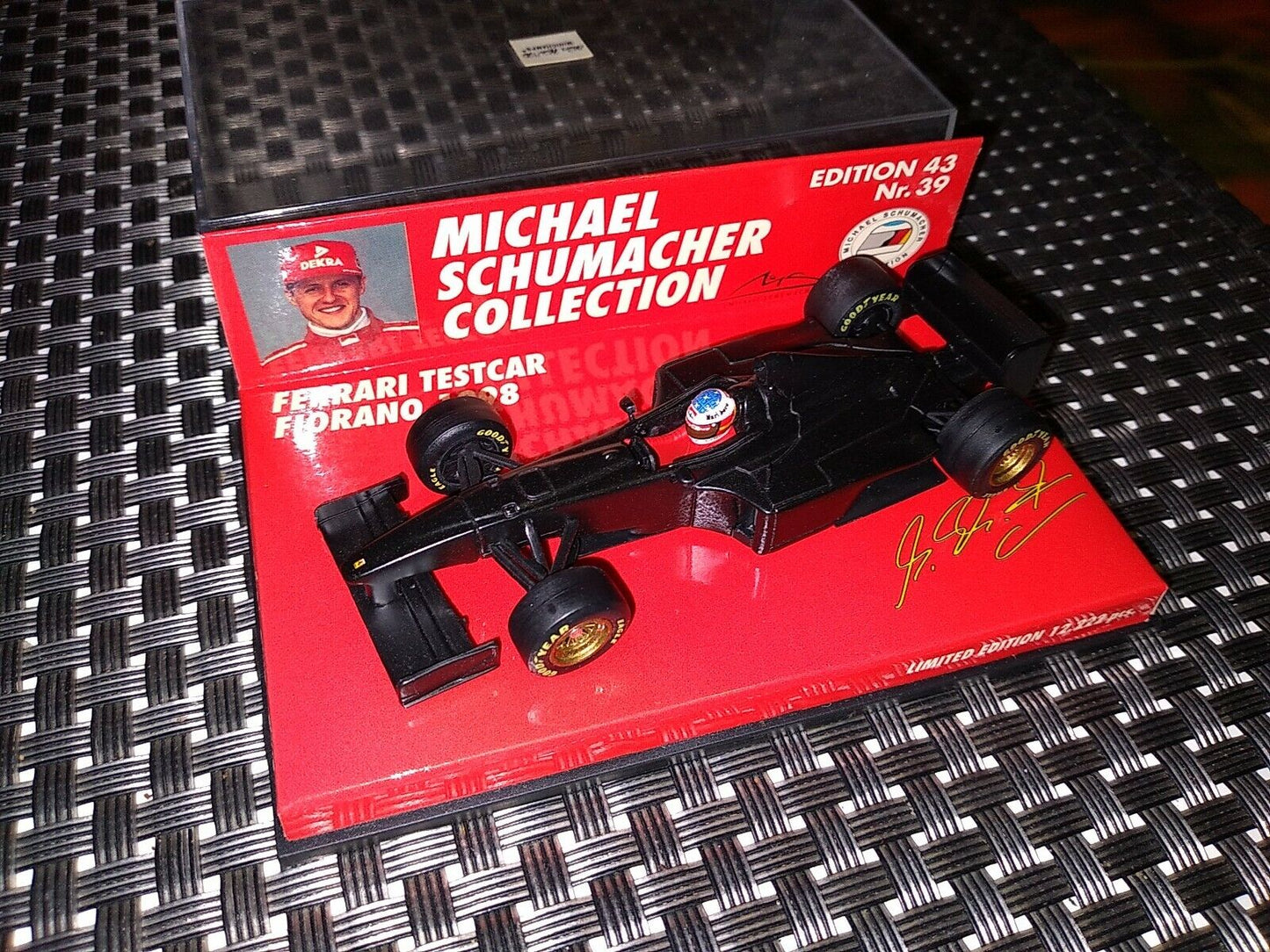 1/43 Schumacher 1998 Ferrari F300 TEST Car - BLACK Minichamps🏁🏎