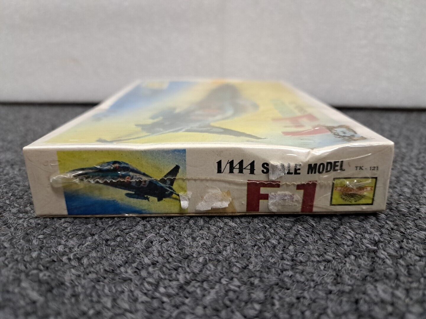  1:144 MITSUBISHI F-1. Aircraft Model Kit. Jet Series. CENTURY 