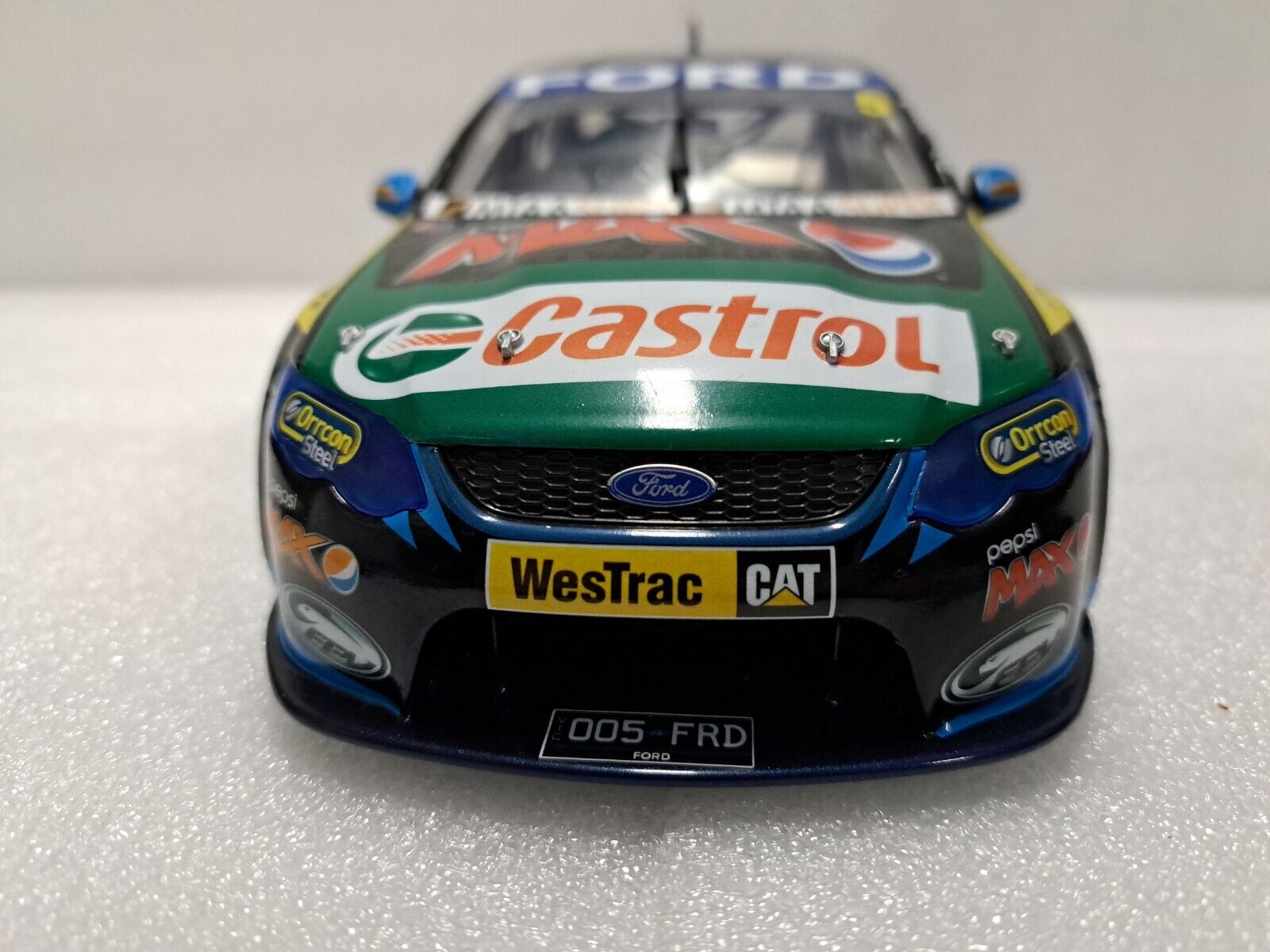 1/18 2013 Ford Pepsi Max Crew Falcon Sandown 500 Classic Carlectables