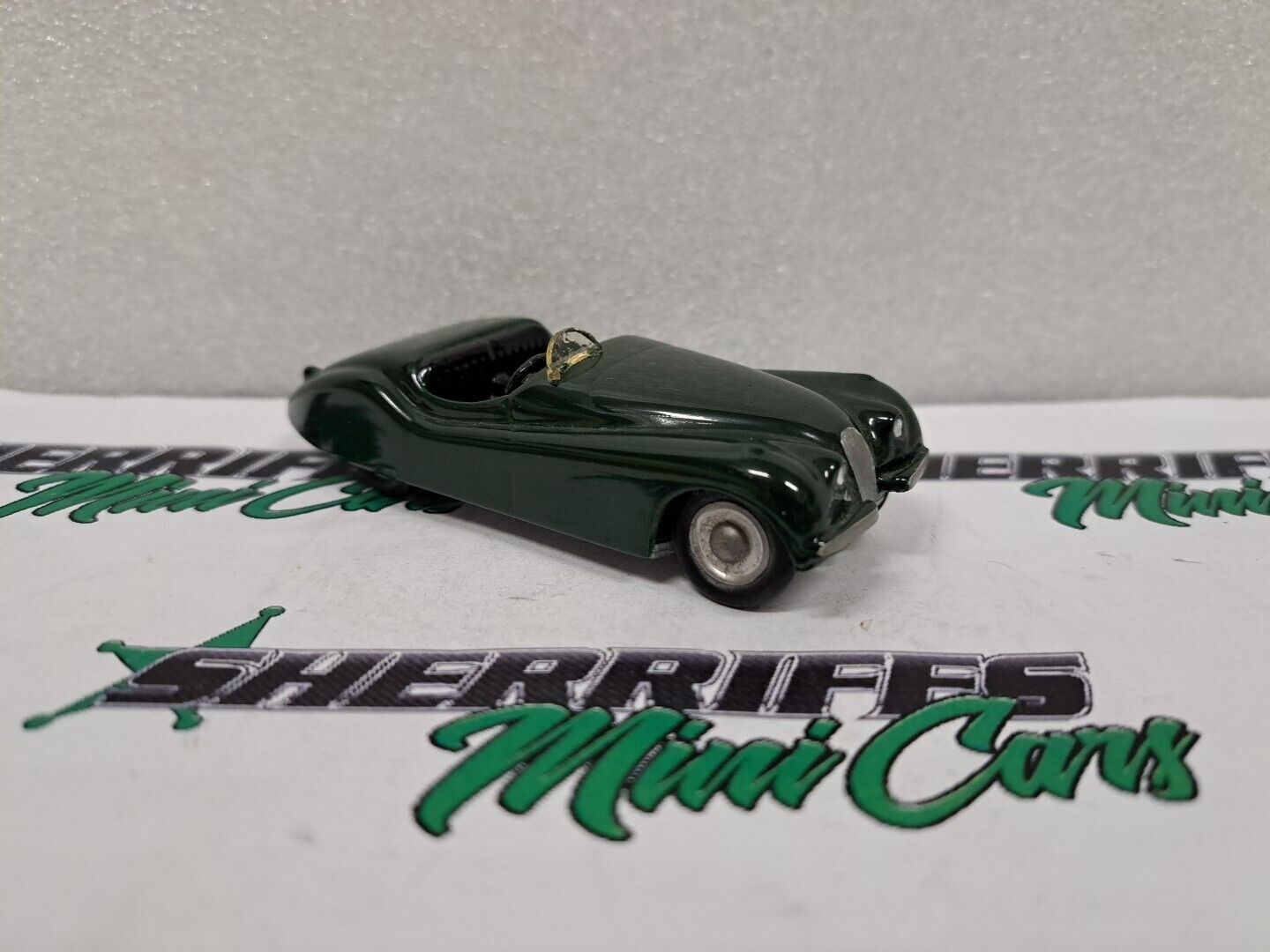 1/43 Dinkum Classics Jaguar XK120