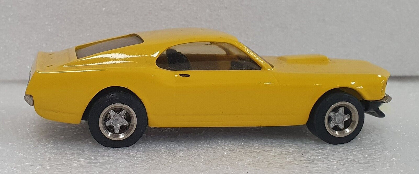 Dinkum Classics 1/43 1969 Boss Mustang Yellow