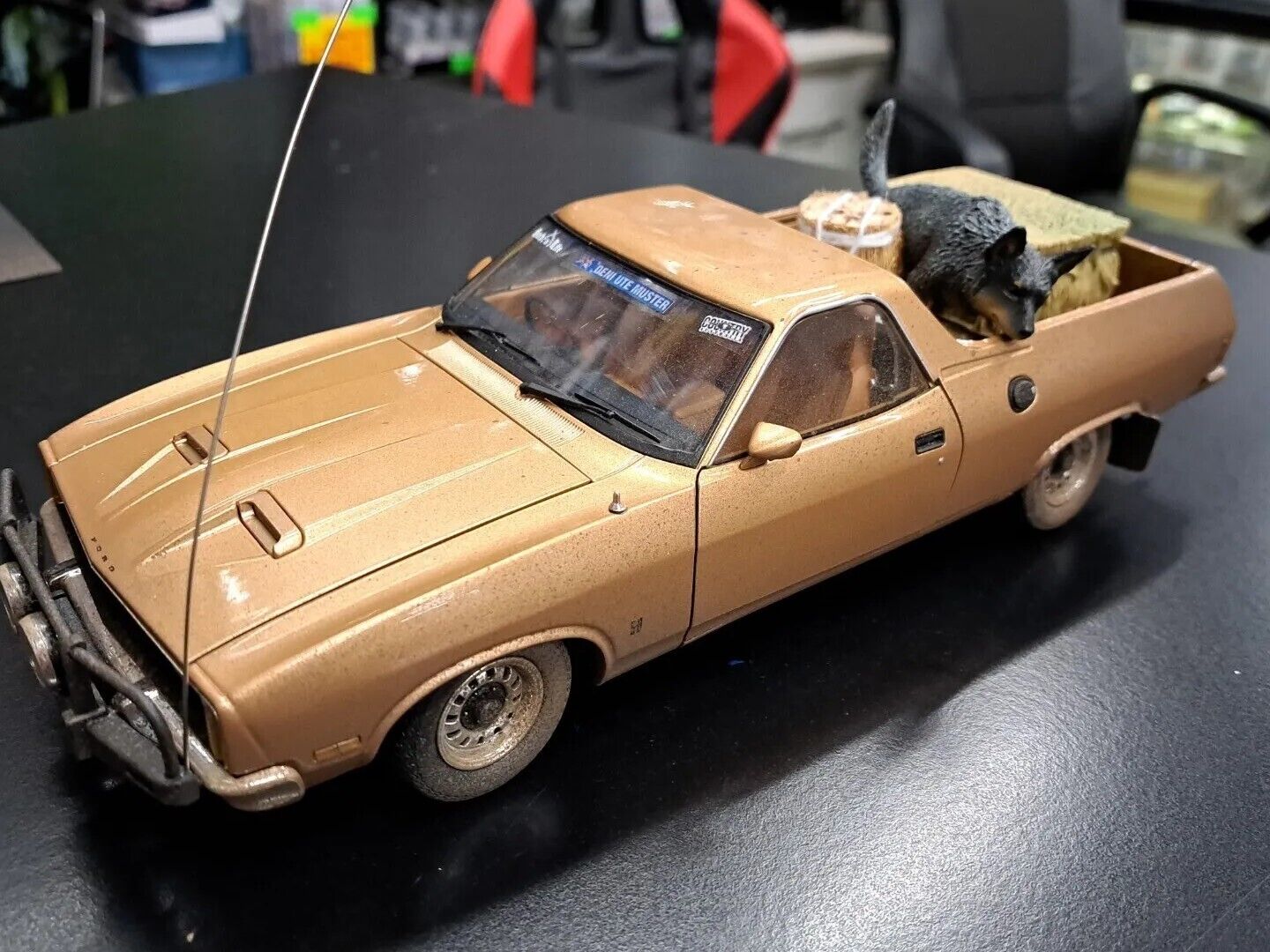 1/18 Ford XC Ute Deni Ute Muster Code 3 CUSTOM