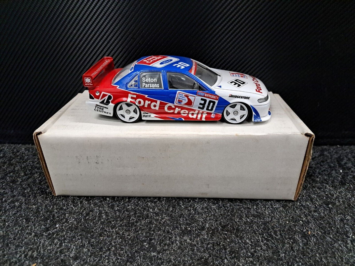 1/24 Dinkum Classics EF No.30 Bathurst 1996